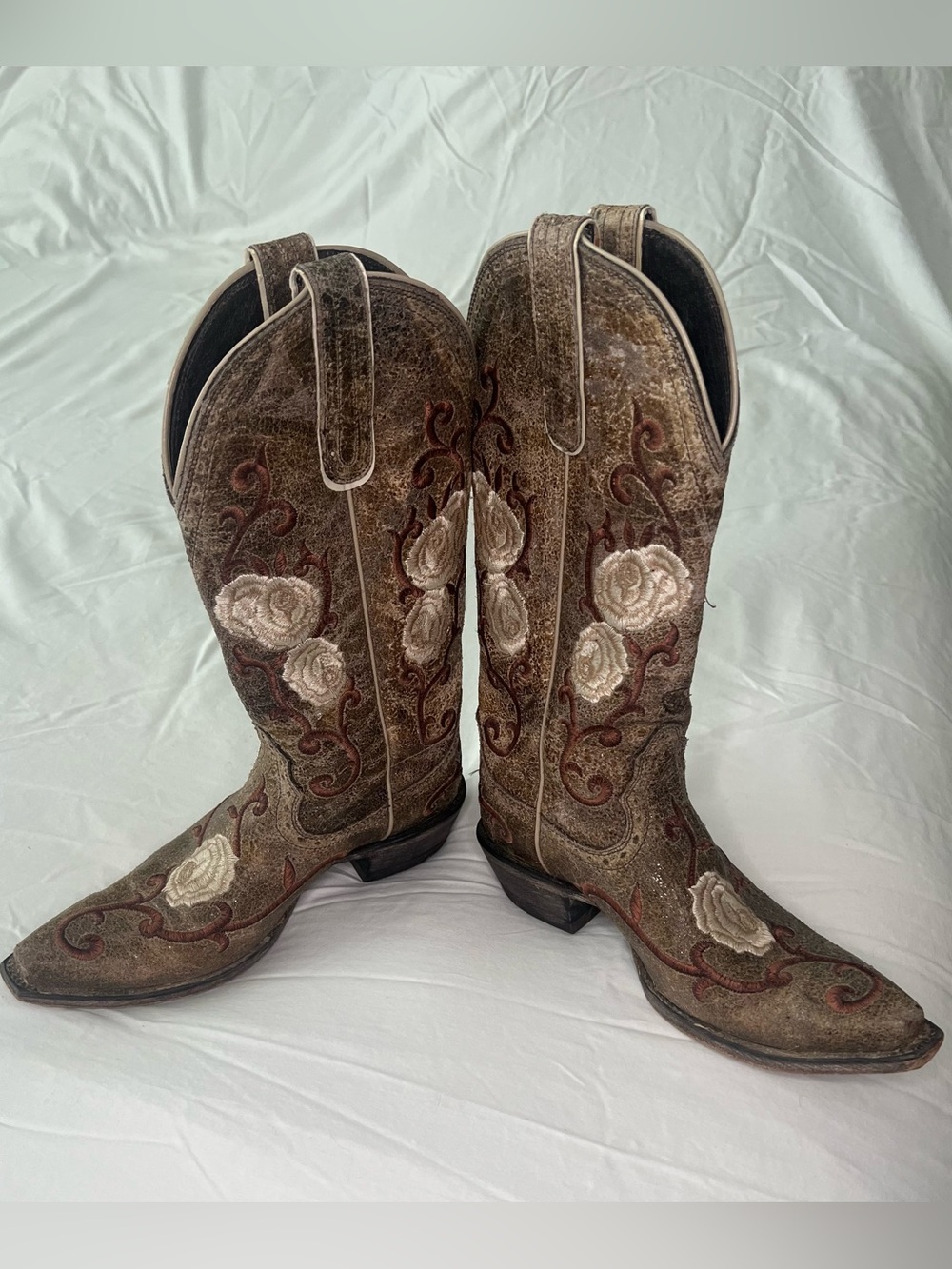 Ariat Brown Western Heeled Boots with Cream Floral Embroidery
